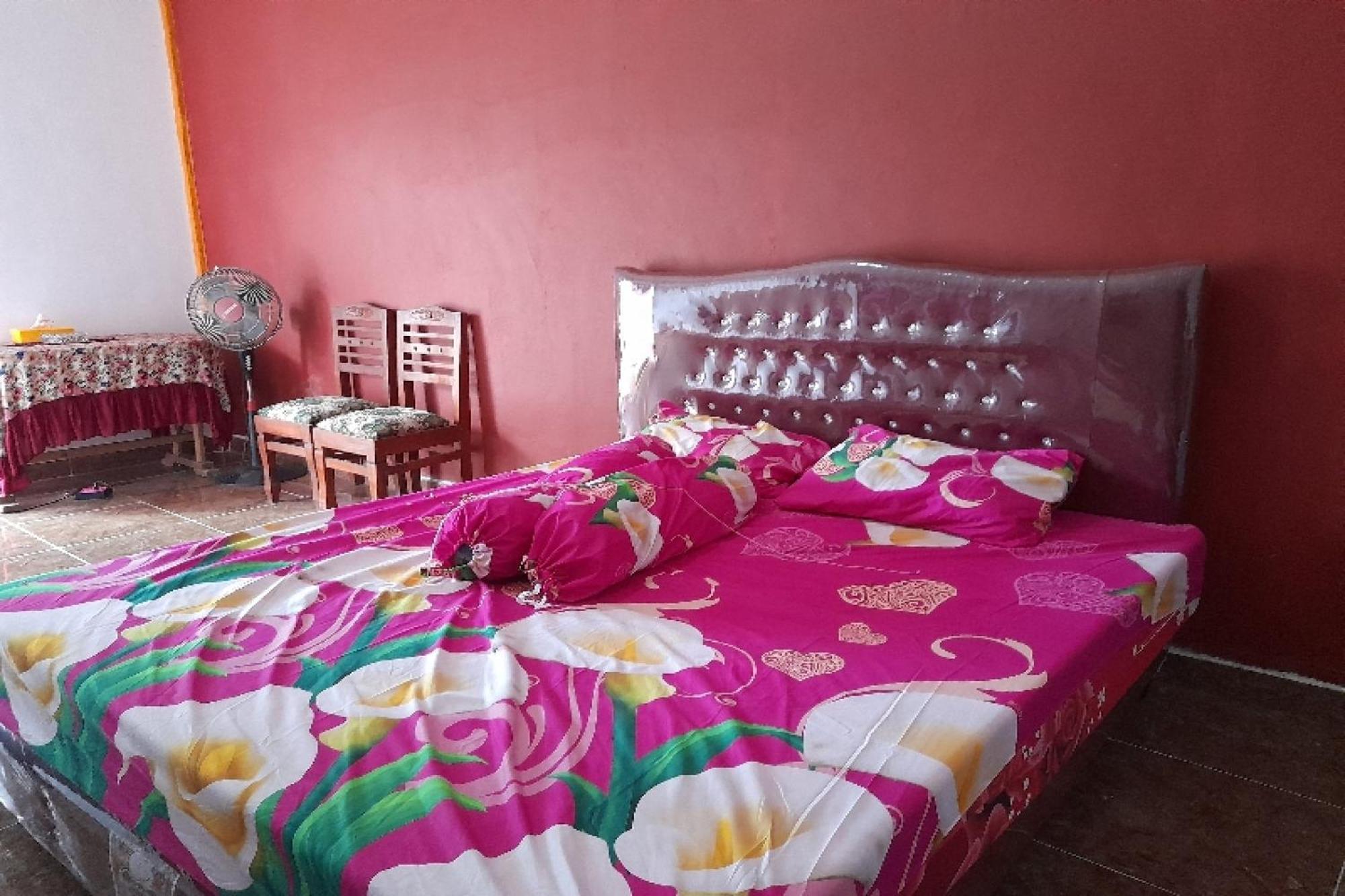 Oyo Homes 91248 Desa Wisata Banding Agung Danau Ranau Esterno foto