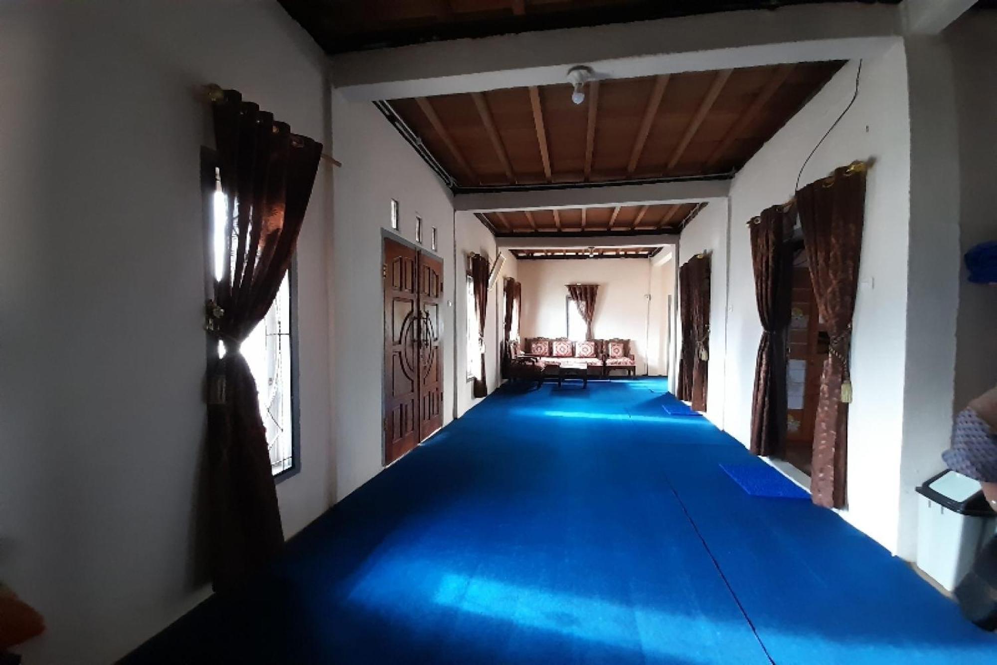 Oyo Homes 91248 Desa Wisata Banding Agung Danau Ranau Esterno foto